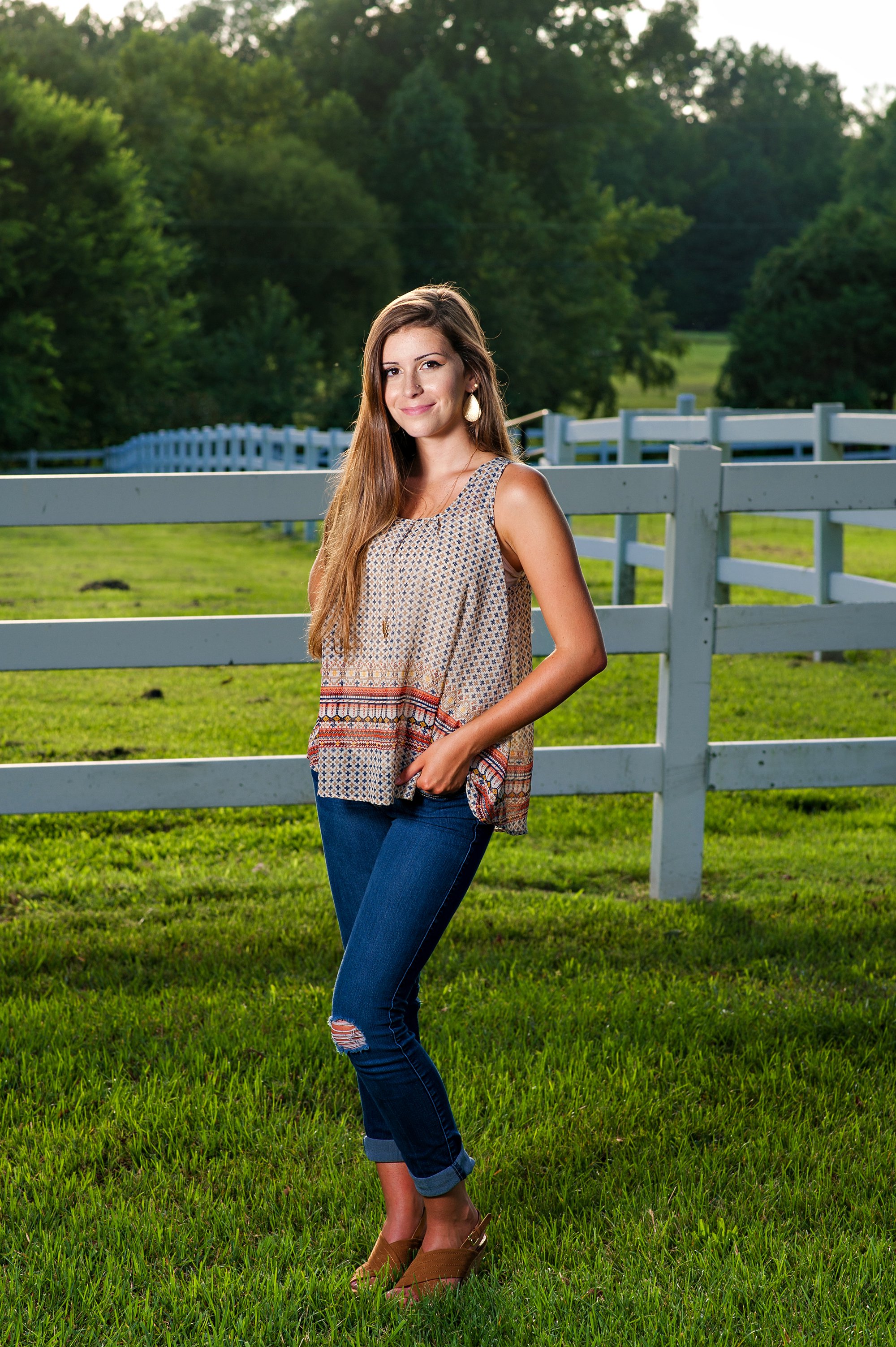 richmond senior pictures at amber grove on lawn using off camera flash